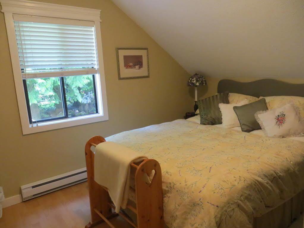 Tea Cozy Bed & Breakfast Qualicum Beach Εξωτερικό φωτογραφία