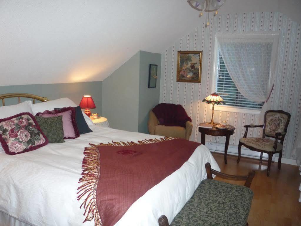 Tea Cozy Bed & Breakfast Qualicum Beach Εξωτερικό φωτογραφία